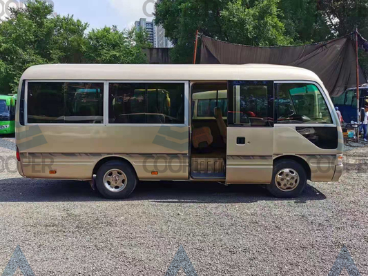 23-29 autobús usado práctico de costa usado asientos de Toyota del autobús de Toyota con la decoración interna de lujo
